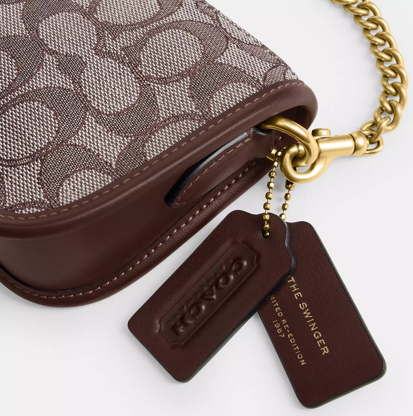 Swinger Bag 20 In Signature Jacquard Oak Maple Coach