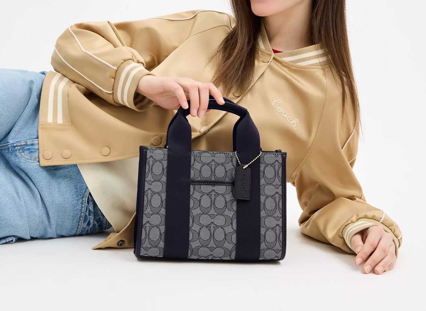 Smith Tote Bag 24 In Signature Jacquard Midnight Navy Coach
