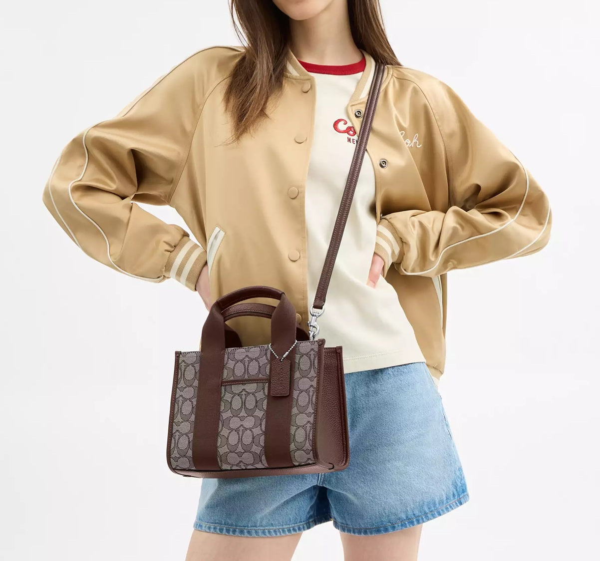 Smith Tote Bag 24 In Signature Jacquard Oak Maple Coach