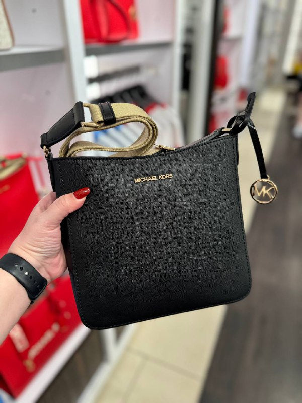 Black michael kors jet set orders crossbody