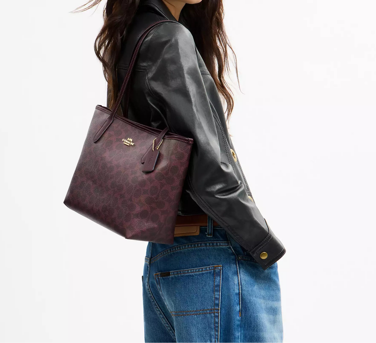 Medium City Tote Bag Black Currant Coach