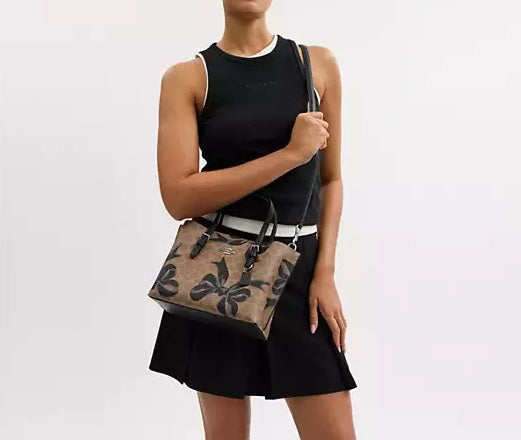 Mollie Tote Bag 25 In Signature Canvas With Bow Print Black Coach