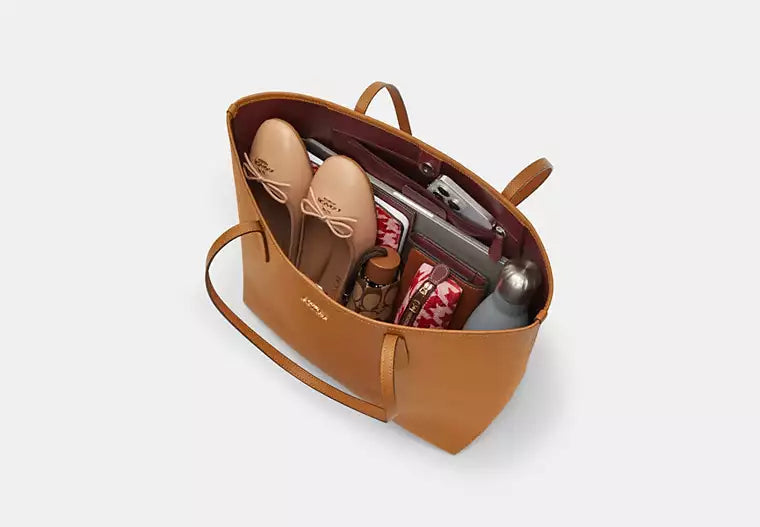 City Tote Bag Light Saddle Coach