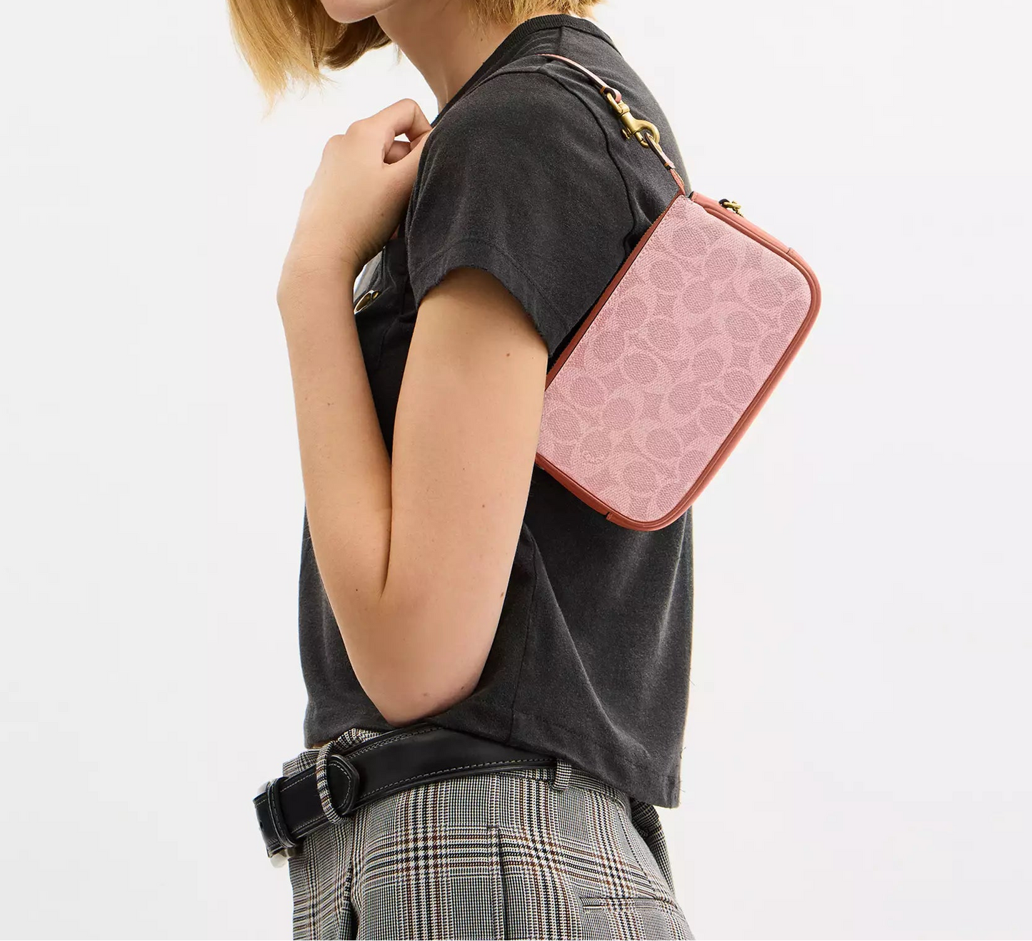 Plaza Bag 18 In Signature Canvas Melon Pink Coach