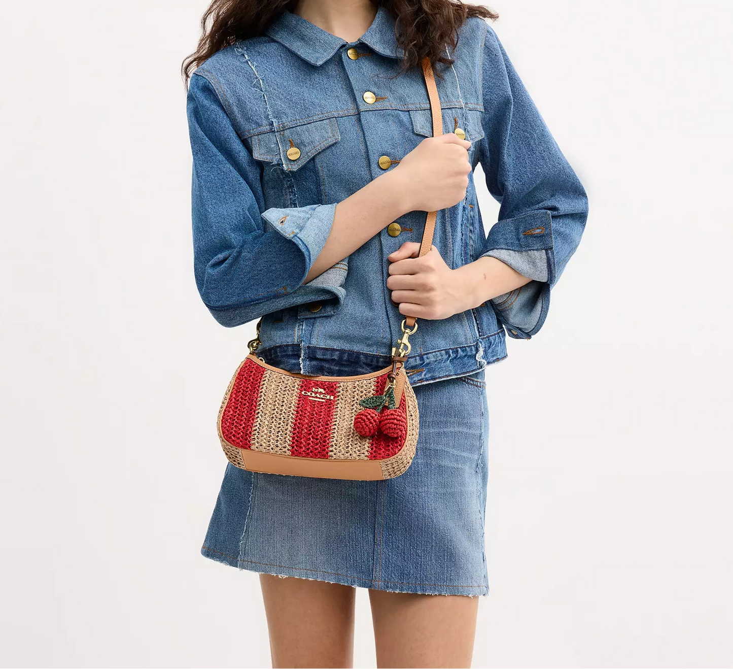 Teri Shoulder Bag Straw With Stripes And Charm Coach