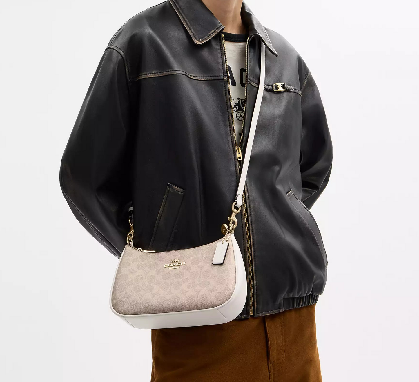 Teri Shoulder Bag In Signature Canvas Sand Chalk Coach