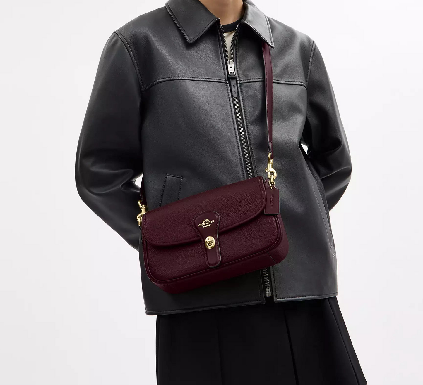 Hadley Shoulder Bag Dark Wine Coach